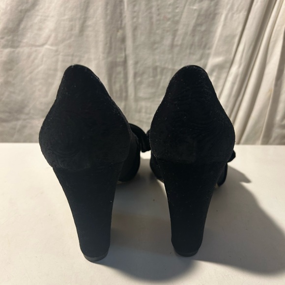 Bella Vita black velour block heel shoes with bow front size 10N NWT - Picture 3 of 7